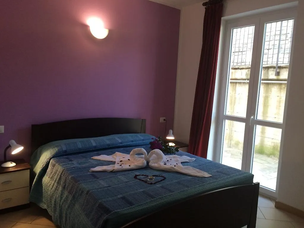 Residence Le Azalee & Spa Vercana Apartment