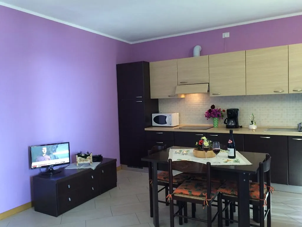 Residence Le Azalee & Spa Vercana Apartment
