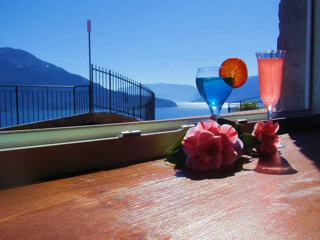 Residence Le Azalee & Spa Vercana 0*,  Italy