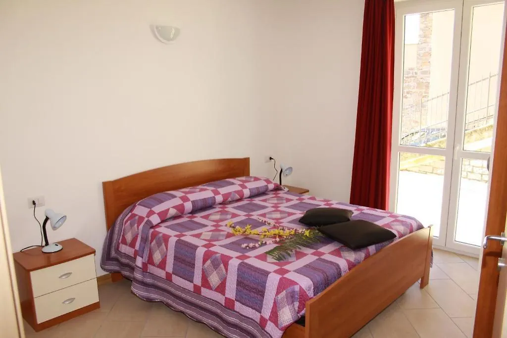 Residence Le Azalee & Spa Vercana Apartment