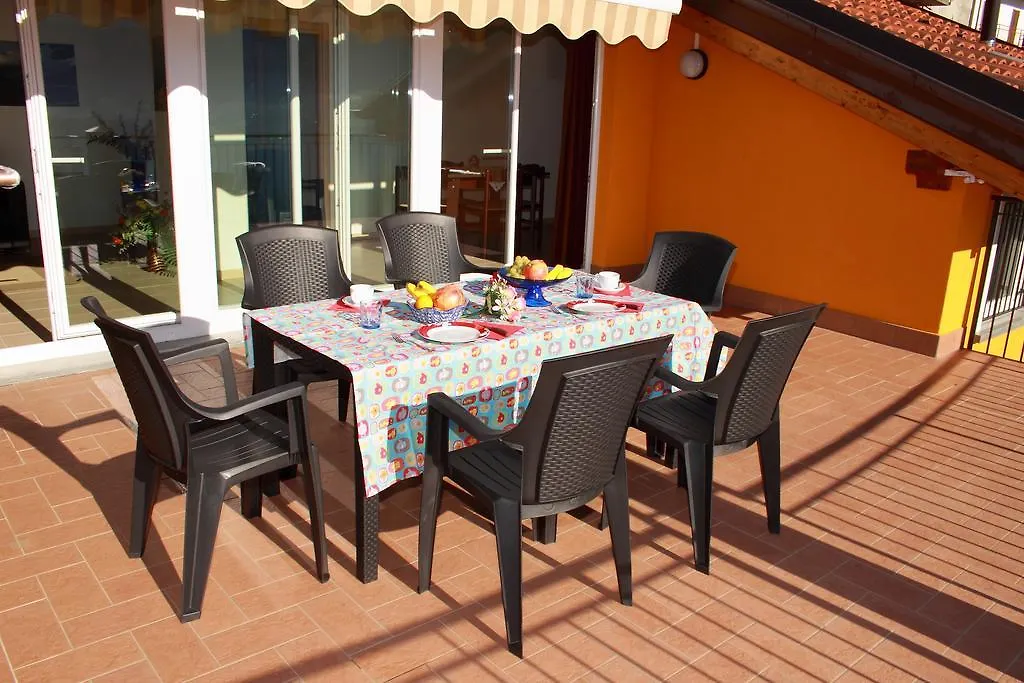 Apartment Residence Le Azalee & Spa Vercana