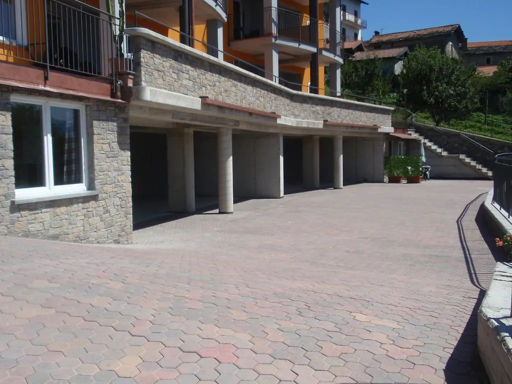 Apartment Residence Le Azalee & Spa Vercana