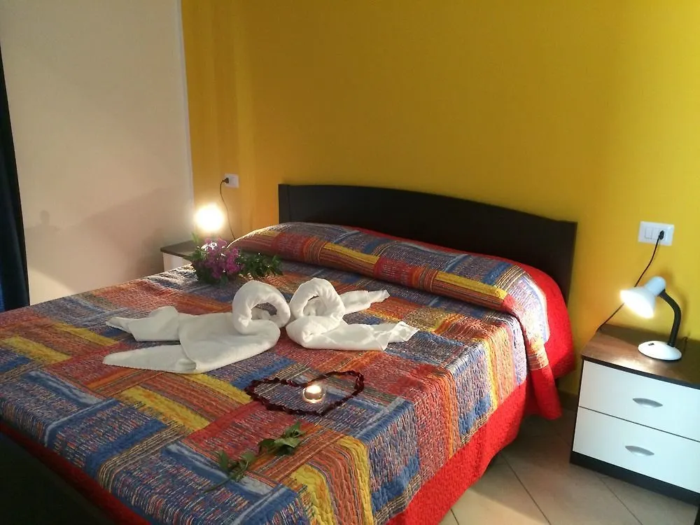Residence Le Azalee & Spa Vercana Apartment