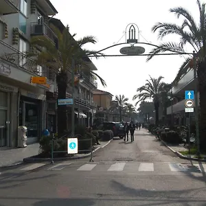 https://appartamento-versilia-pietrasanta.it-tuscanyhotel.com